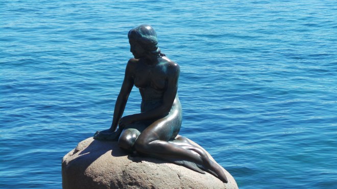 Copenhagen’s famous Little Mermaid statue.